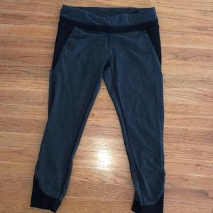 Lululemon gray/black yoga sweat pants size 8!!